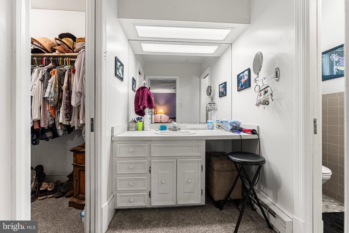 77 KENT COVE RD, KILMARNOCK, Virginia 22482, 3 Bedrooms Bedrooms, 7 Rooms Rooms,3 BathroomsBathrooms,Residential,For sale,77 KENT COVE RD,VANV2001666 MLS # VANV2001666