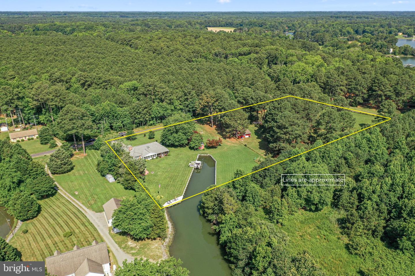 77 KENT COVE RD, KILMARNOCK, Virginia 22482, 3 Bedrooms Bedrooms, 7 Rooms Rooms,3 BathroomsBathrooms,Residential,For sale,77 KENT COVE RD,VANV2001666 MLS # VANV2001666