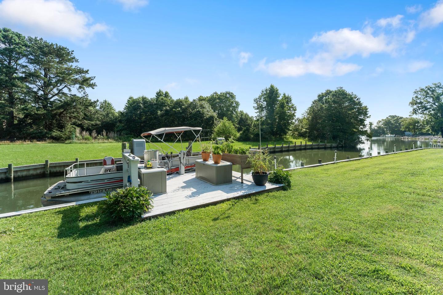 77 KENT COVE RD, KILMARNOCK, Virginia 22482, 3 Bedrooms Bedrooms, 7 Rooms Rooms,3 BathroomsBathrooms,Residential,For sale,77 KENT COVE RD,VANV2001666 MLS # VANV2001666