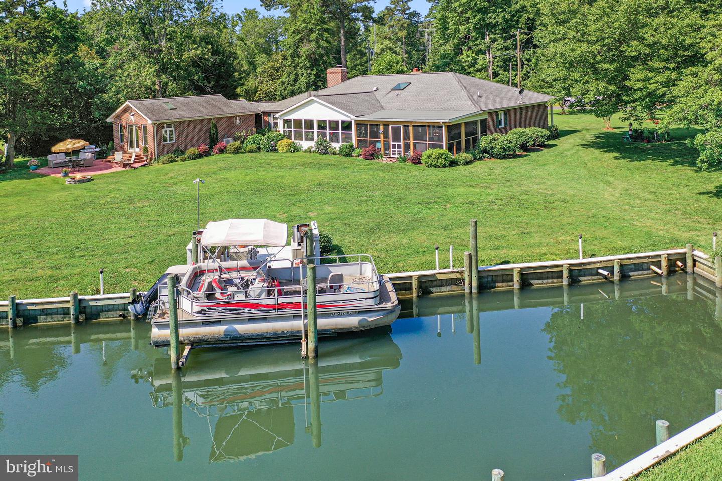 77 KENT COVE RD, KILMARNOCK, Virginia 22482, 3 Bedrooms Bedrooms, 7 Rooms Rooms,3 BathroomsBathrooms,Residential,For sale,77 KENT COVE RD,VANV2001666 MLS # VANV2001666