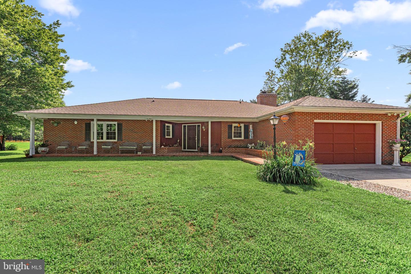 77 KENT COVE RD, KILMARNOCK, Virginia 22482, 3 Bedrooms Bedrooms, 7 Rooms Rooms,3 BathroomsBathrooms,Residential,For sale,77 KENT COVE RD,VANV2001666 MLS # VANV2001666