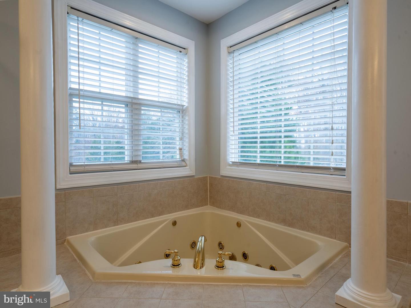 4 KIRBY LN, STAFFORD, Virginia 22554, 5 Bedrooms Bedrooms, ,4 BathroomsBathrooms,Residential,For sale,4 KIRBY LN,VAST2040638 MLS # VAST2040638