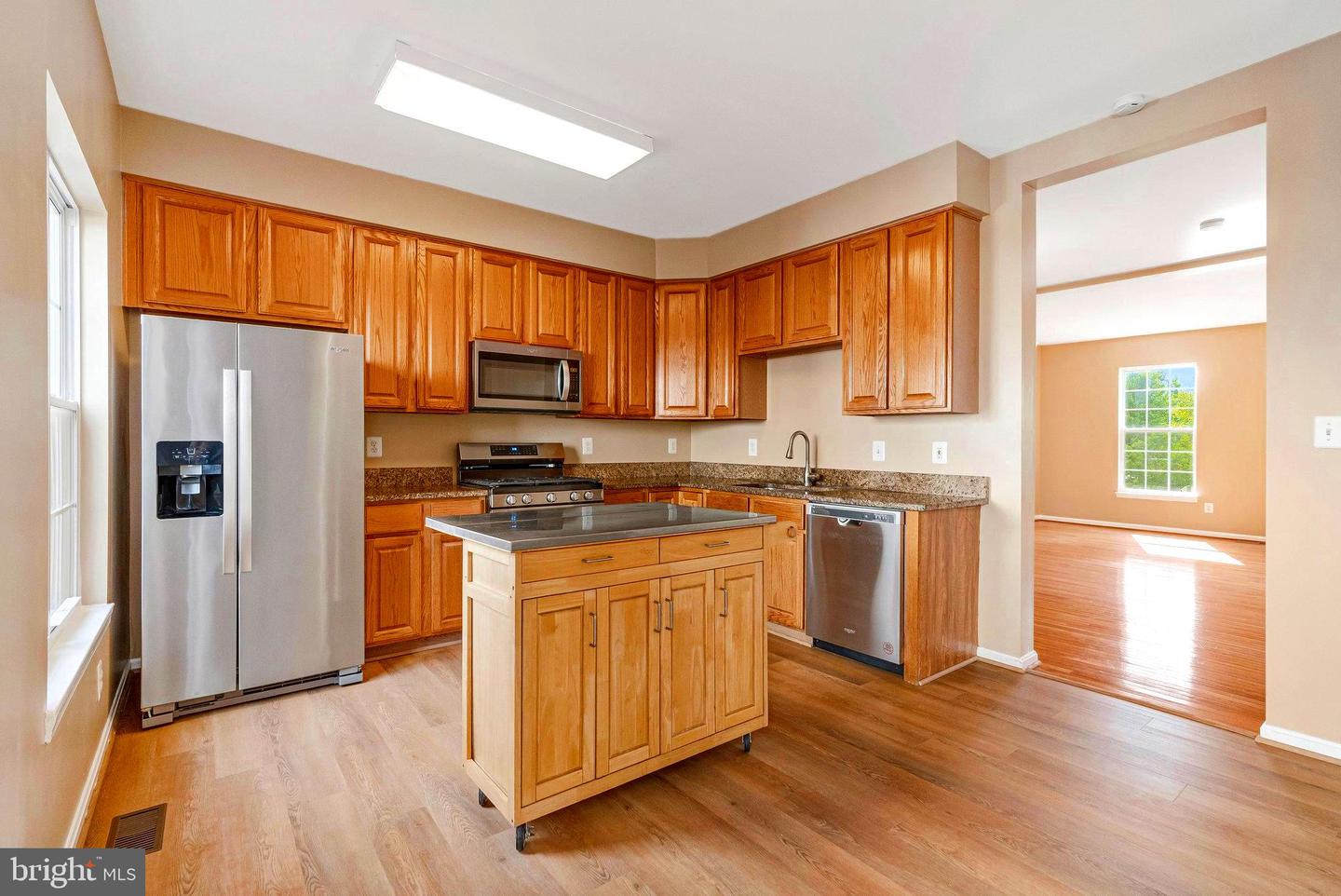 2546 JAMES MAURY DR, HERNDON, Virginia 20171, 3 Bedrooms Bedrooms, ,3 BathroomsBathrooms,Residential,For sale,2546 JAMES MAURY DR,VAFX2263306 MLS # VAFX2263306