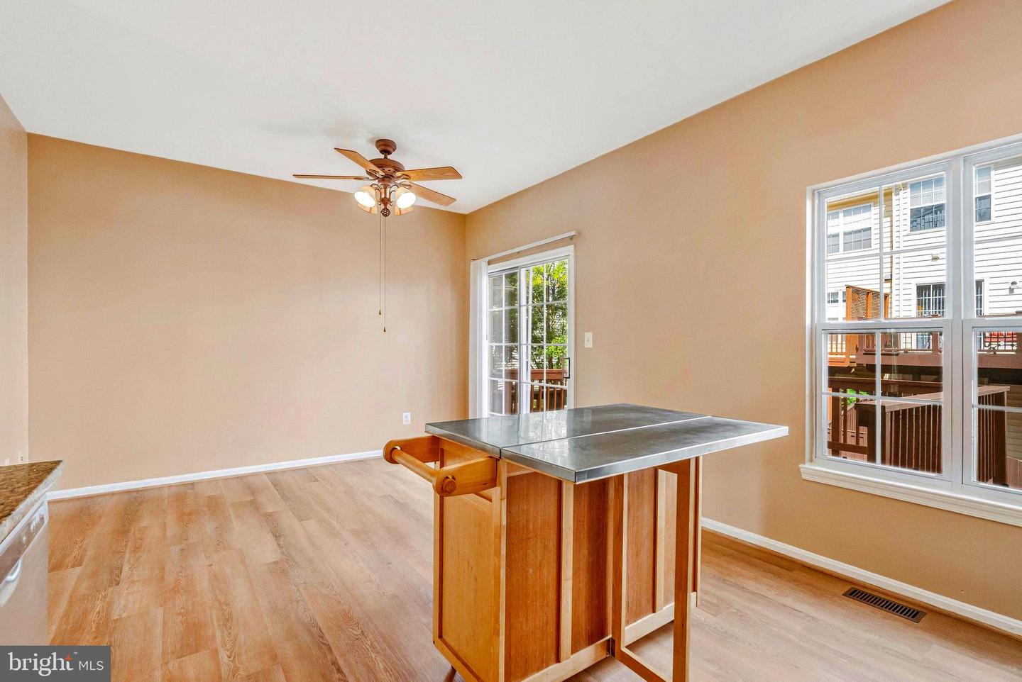 2546 JAMES MAURY DR, HERNDON, Virginia 20171, 3 Bedrooms Bedrooms, ,3 BathroomsBathrooms,Residential,For sale,2546 JAMES MAURY DR,VAFX2263306 MLS # VAFX2263306