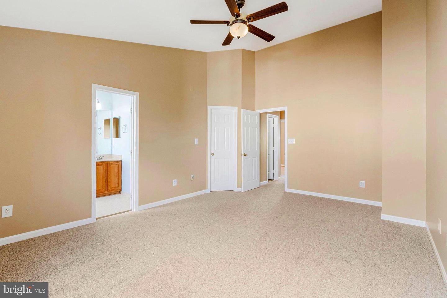 2546 JAMES MAURY DR, HERNDON, Virginia 20171, 3 Bedrooms Bedrooms, ,3 BathroomsBathrooms,Residential,For sale,2546 JAMES MAURY DR,VAFX2263306 MLS # VAFX2263306