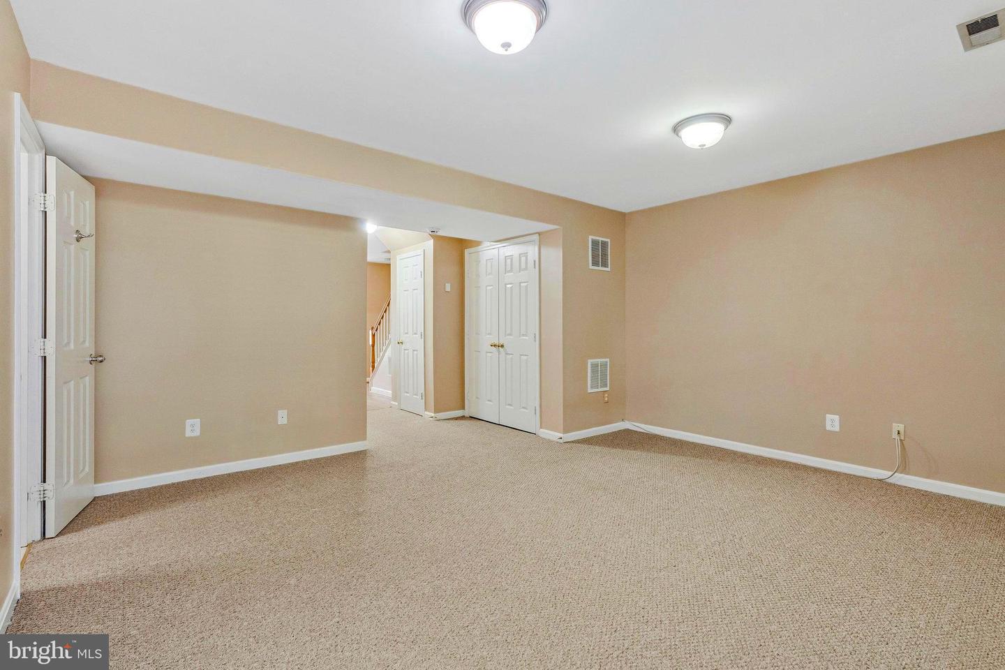 2546 JAMES MAURY DR, HERNDON, Virginia 20171, 3 Bedrooms Bedrooms, ,3 BathroomsBathrooms,Residential,For sale,2546 JAMES MAURY DR,VAFX2263306 MLS # VAFX2263306