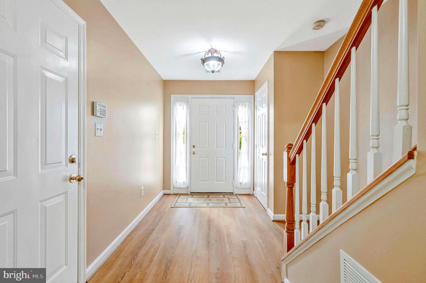 2546 JAMES MAURY DR, HERNDON, Virginia 20171, 3 Bedrooms Bedrooms, ,3 BathroomsBathrooms,Residential,For sale,2546 JAMES MAURY DR,VAFX2263306 MLS # VAFX2263306