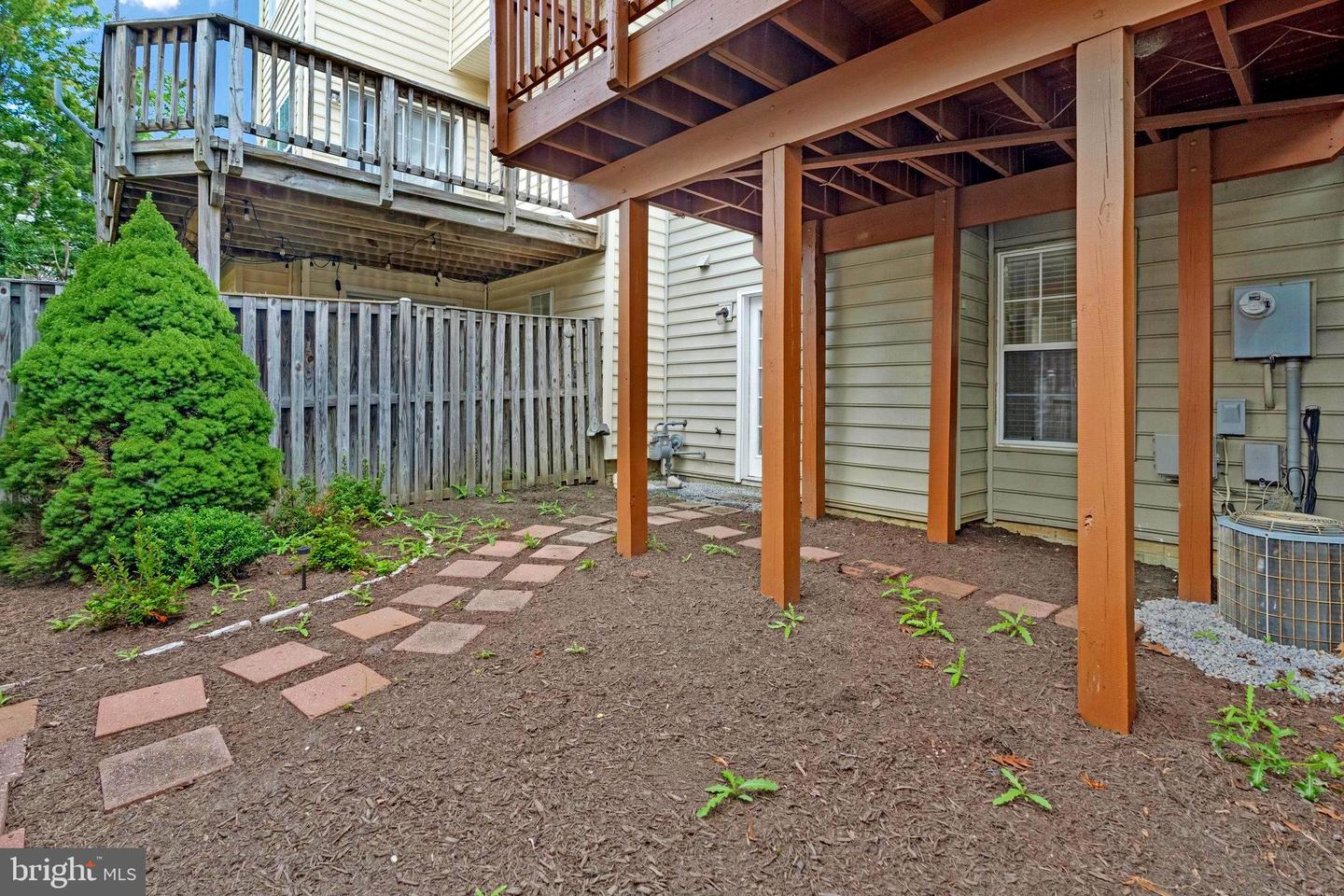 2546 JAMES MAURY DR, HERNDON, Virginia 20171, 3 Bedrooms Bedrooms, ,3 BathroomsBathrooms,Residential,For sale,2546 JAMES MAURY DR,VAFX2263306 MLS # VAFX2263306