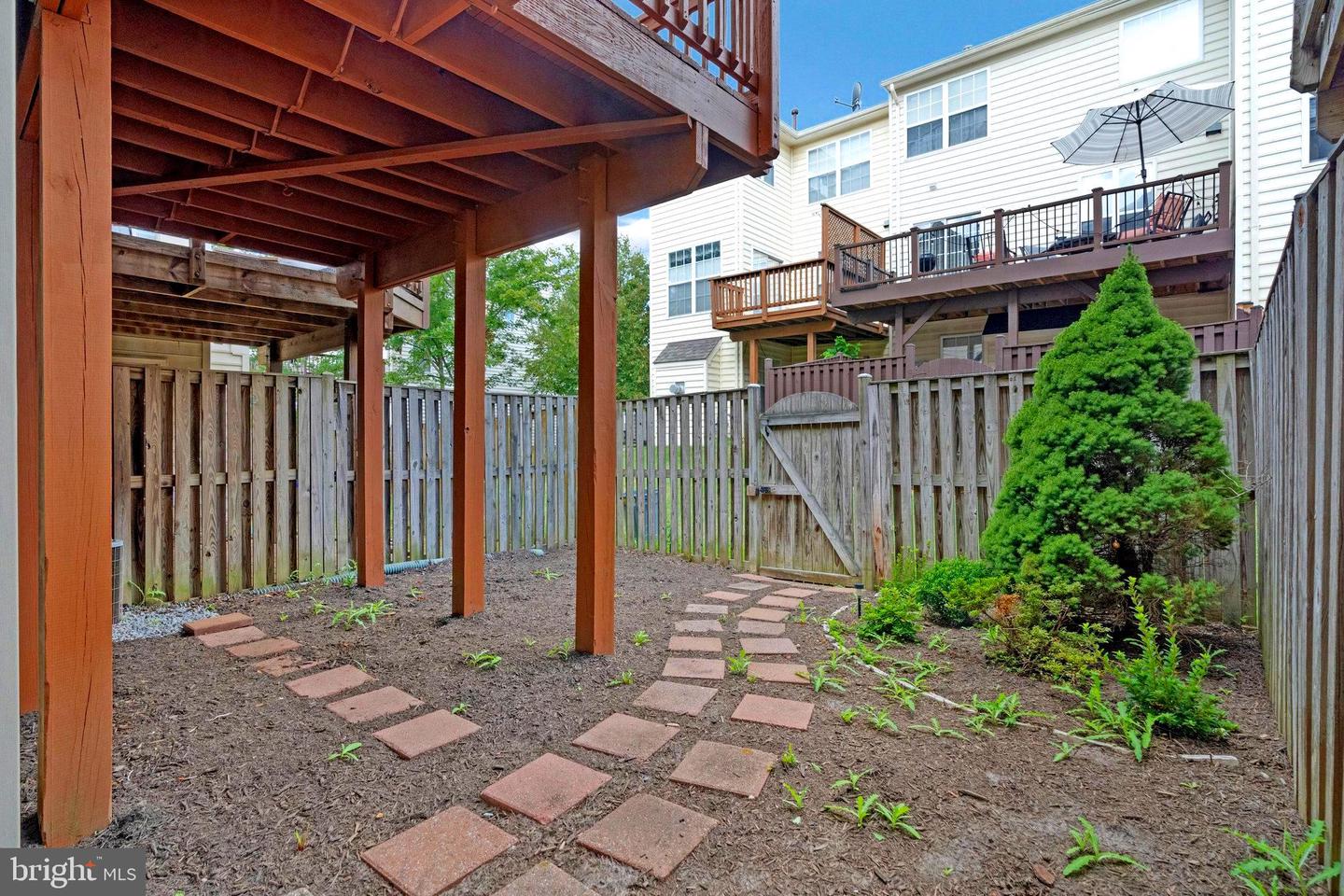 2546 JAMES MAURY DR, HERNDON, Virginia 20171, 3 Bedrooms Bedrooms, ,3 BathroomsBathrooms,Residential,For sale,2546 JAMES MAURY DR,VAFX2263306 MLS # VAFX2263306