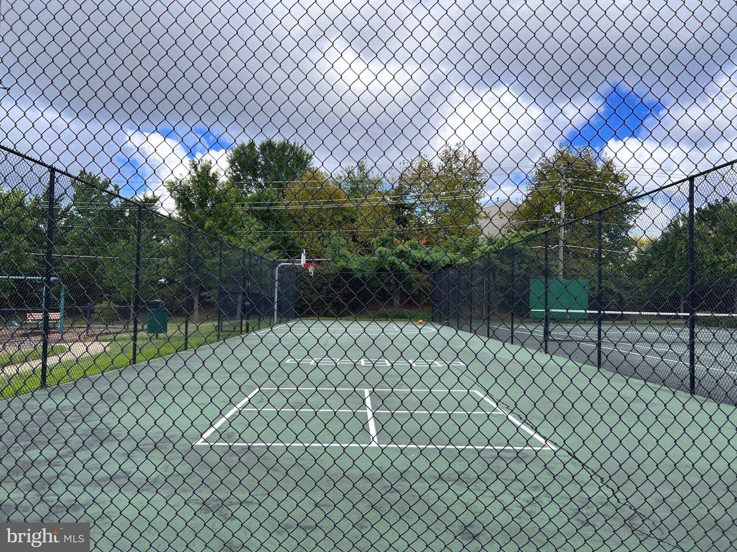 2546 JAMES MAURY DR, HERNDON, Virginia 20171, 3 Bedrooms Bedrooms, ,3 BathroomsBathrooms,Residential,For sale,2546 JAMES MAURY DR,VAFX2263306 MLS # VAFX2263306