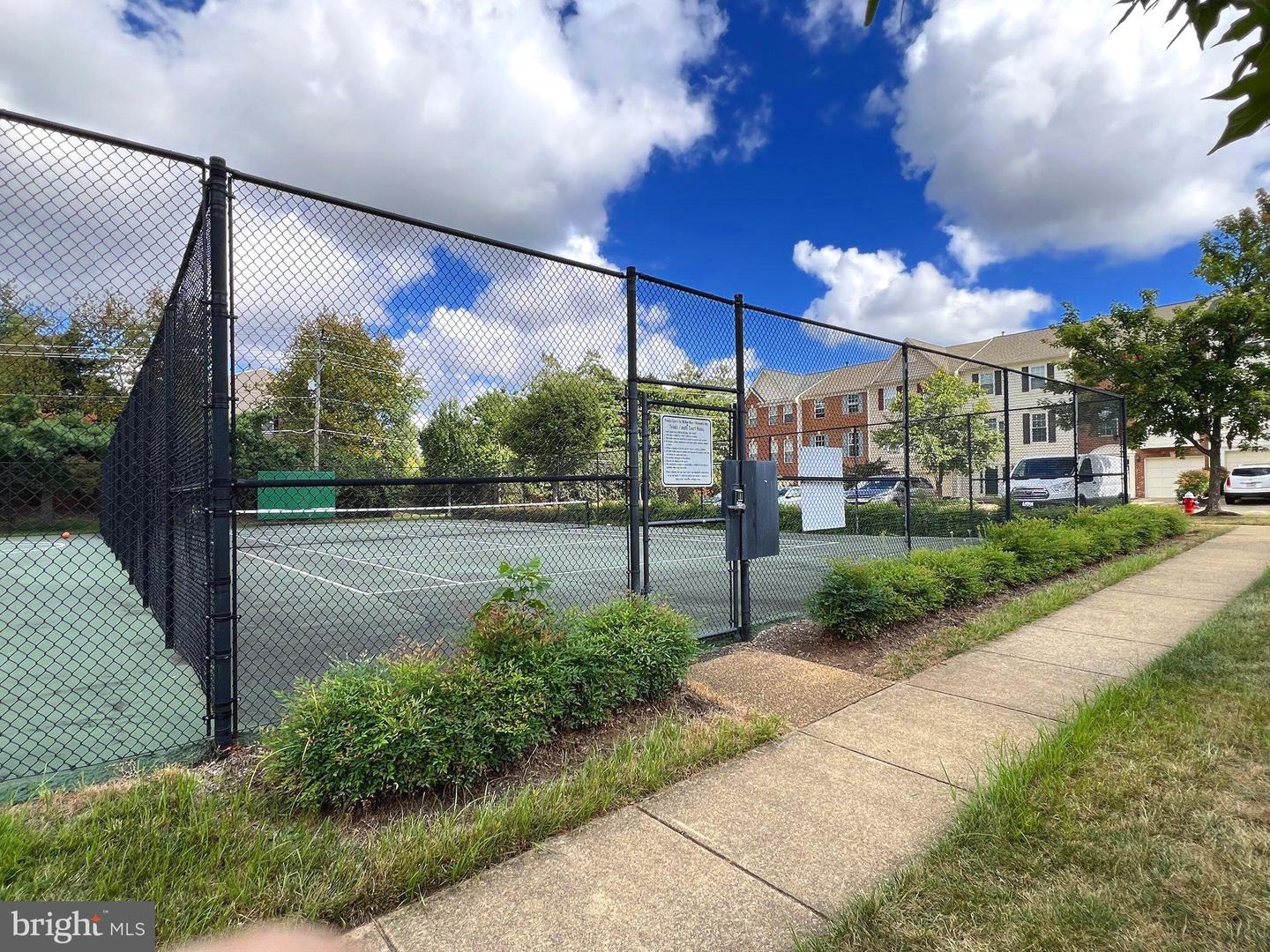 2546 JAMES MAURY DR, HERNDON, Virginia 20171, 3 Bedrooms Bedrooms, ,3 BathroomsBathrooms,Residential,For sale,2546 JAMES MAURY DR,VAFX2263306 MLS # VAFX2263306