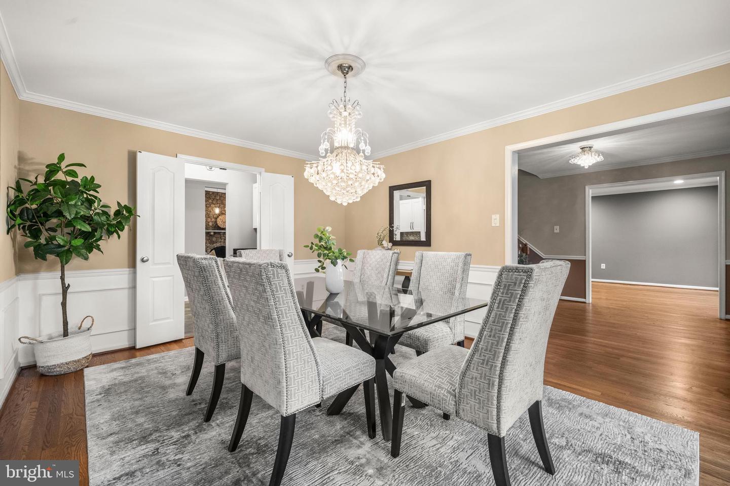 2169 WESTGLEN CT, VIENNA, Virginia 22182, 6 Bedrooms Bedrooms, ,5 BathroomsBathrooms,Residential,For sale,2169 WESTGLEN CT,VAFX2267874 MLS # VAFX2267874