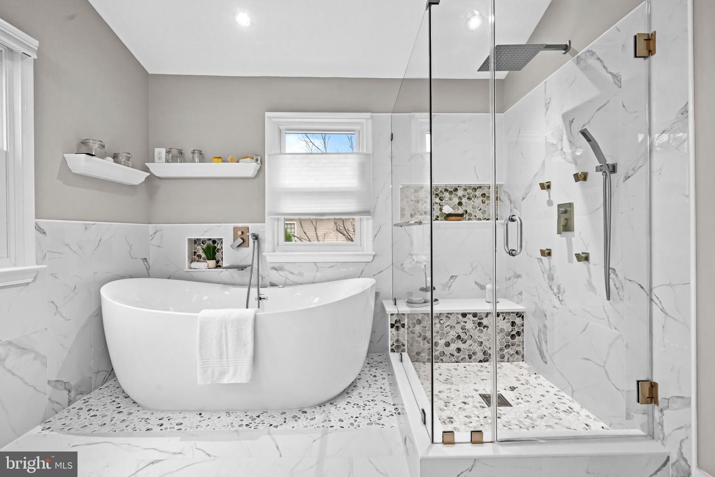 2169 WESTGLEN CT, VIENNA, Virginia 22182, 6 Bedrooms Bedrooms, ,5 BathroomsBathrooms,Residential,For sale,2169 WESTGLEN CT,VAFX2267874 MLS # VAFX2267874