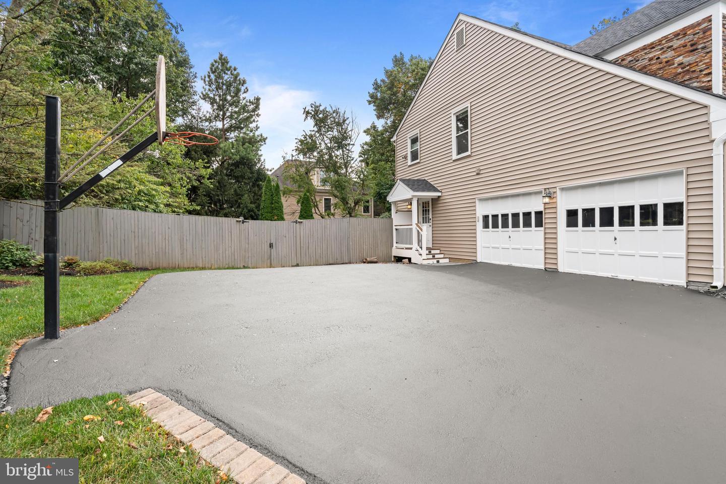 2169 WESTGLEN CT, VIENNA, Virginia 22182, 6 Bedrooms Bedrooms, ,5 BathroomsBathrooms,Residential,For sale,2169 WESTGLEN CT,VAFX2267874 MLS # VAFX2267874
