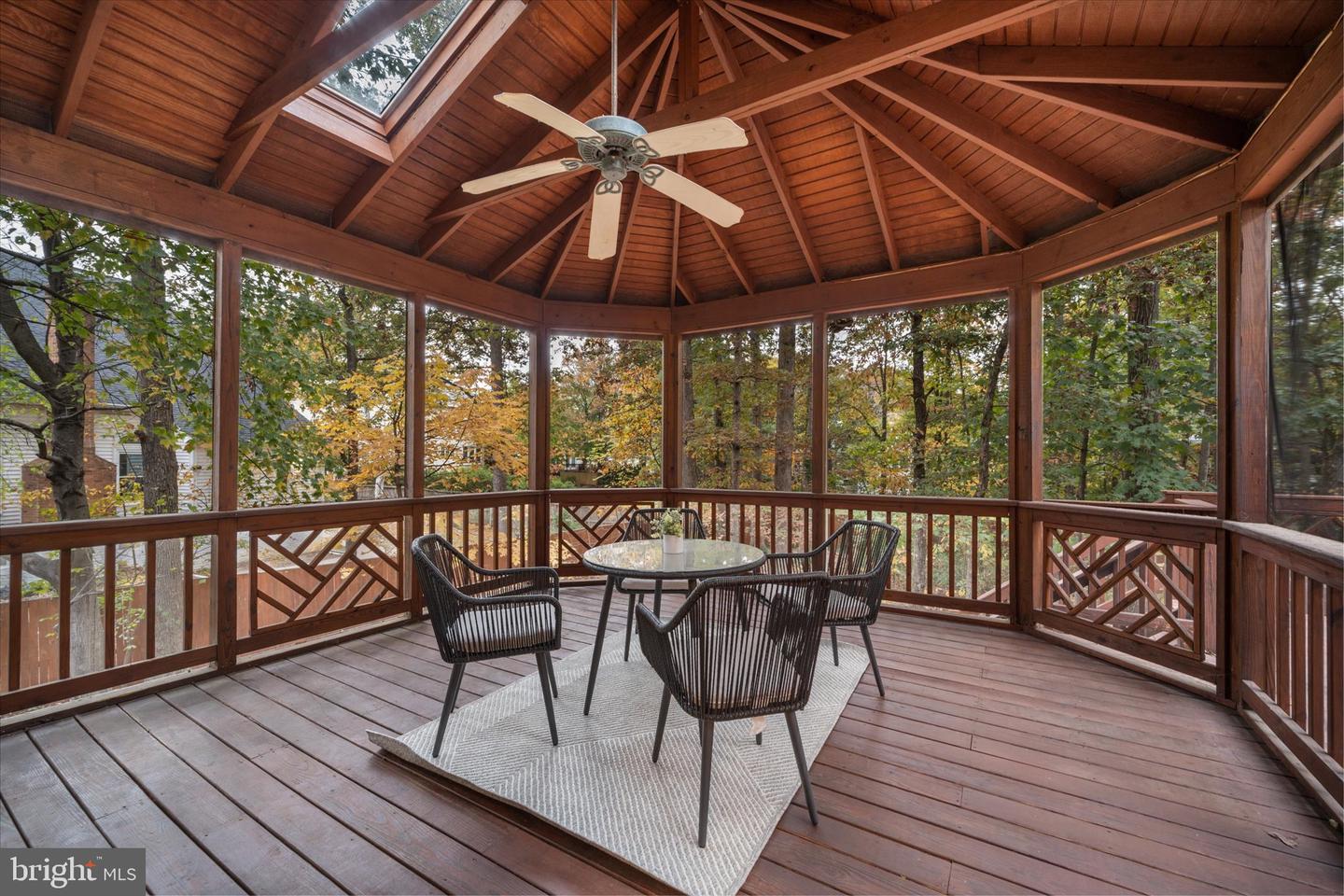 5495 ROCKPOINTE DR, CLIFTON, Virginia 20124, 6 Bedrooms Bedrooms, ,4 BathroomsBathrooms,Residential,For sale,5495 ROCKPOINTE DR,VAFX2276036 MLS # VAFX2276036