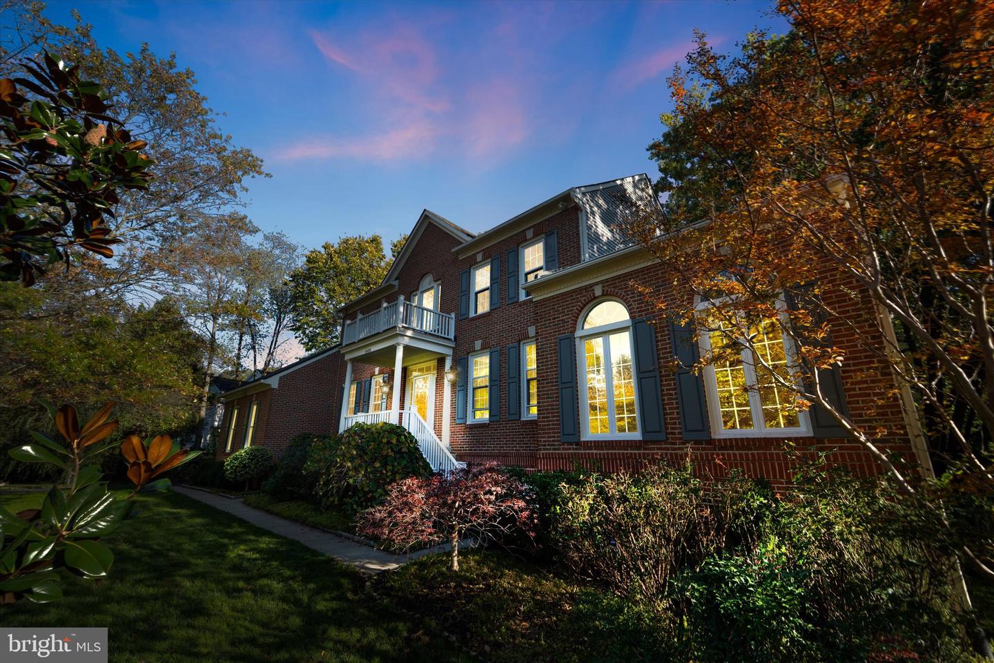 5495 ROCKPOINTE DR, CLIFTON, Virginia 20124, 6 Bedrooms Bedrooms, ,4 BathroomsBathrooms,Residential,For sale,5495 ROCKPOINTE DR,VAFX2276036 MLS # VAFX2276036