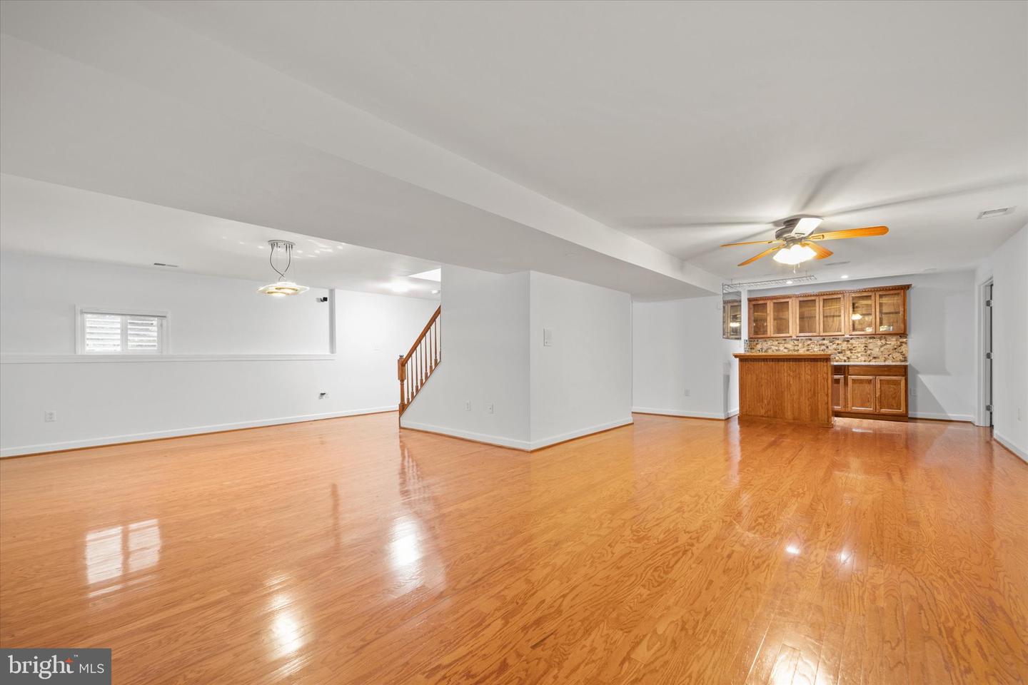 5495 ROCKPOINTE DR, CLIFTON, Virginia 20124, 6 Bedrooms Bedrooms, ,4 BathroomsBathrooms,Residential,For sale,5495 ROCKPOINTE DR,VAFX2276036 MLS # VAFX2276036