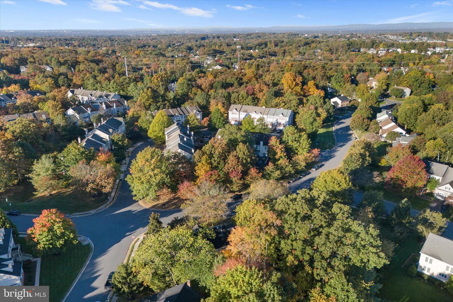 5495 ROCKPOINTE DR, CLIFTON, Virginia 20124, 6 Bedrooms Bedrooms, ,4 BathroomsBathrooms,Residential,For sale,5495 ROCKPOINTE DR,VAFX2276036 MLS # VAFX2276036