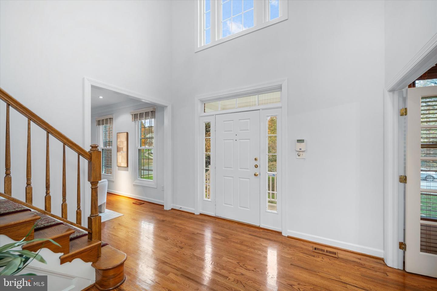 5495 ROCKPOINTE DR, CLIFTON, Virginia 20124, 6 Bedrooms Bedrooms, ,4 BathroomsBathrooms,Residential,For sale,5495 ROCKPOINTE DR,VAFX2276036 MLS # VAFX2276036