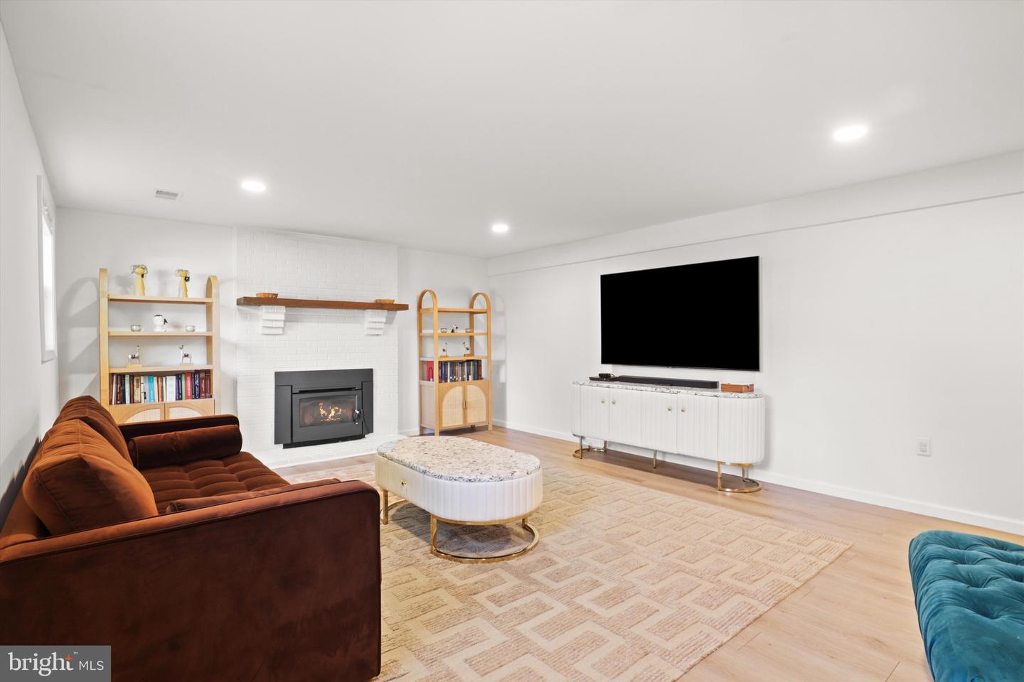 4207 SCOTLAND RD, ALEXANDRIA, Virginia 22309, 5 Bedrooms Bedrooms, ,3 BathroomsBathrooms,Residential,For sale,4207 SCOTLAND RD,VAFX2276090 MLS # VAFX2276090