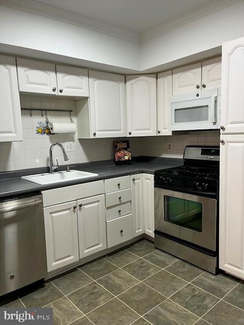 10123 FAIR WOODS DR, FAIRFAX, Virginia 22030, 3 Bedrooms Bedrooms, 8 Rooms Rooms,1 BathroomBathrooms,Residential,For sale,10123 FAIR WOODS DR,VAFC2007356 MLS # VAFC2007356 10123 FAIR WOODS DR, FAIRFAX, Virginia 22030, 3 Bedrooms Bedrooms, 8 Rooms Rooms,1 BathroomBathrooms,Residential,For sale,10123 FAIR WOODS DR,VAFC2007356 MLS # VAFC2007356