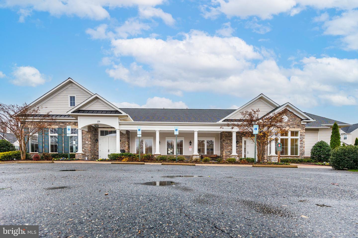 322 ROLLING VALLEY DR, FREDERICKSBURG, Virginia 22405, 3 Bedrooms Bedrooms, ,3 BathroomsBathrooms,Residential,For sale,322 ROLLING VALLEY DR,VAST2044026 MLS # VAST2044026