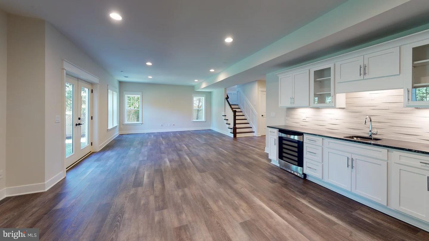 8650 MCHENRY ST, VIENNA, Virginia 22180, 5 Bedrooms Bedrooms, ,5 BathroomsBathrooms,Residential,For sale,8650 MCHENRY ST,VAFX2278078 MLS # VAFX2278078