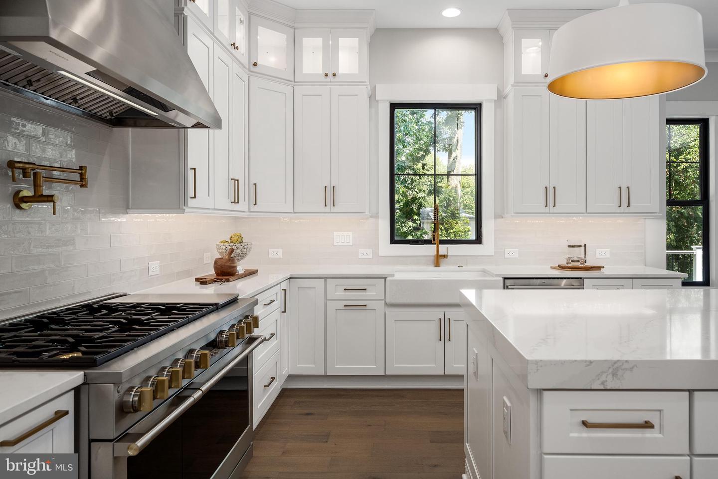 8650 MCHENRY ST, VIENNA, Virginia 22180, 5 Bedrooms Bedrooms, ,5 BathroomsBathrooms,Residential,For sale,8650 MCHENRY ST,VAFX2278078 MLS # VAFX2278078