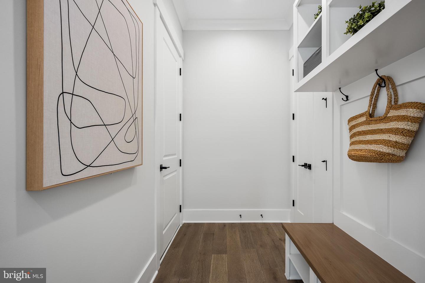 8650 MCHENRY ST, VIENNA, Virginia 22180, 5 Bedrooms Bedrooms, ,5 BathroomsBathrooms,Residential,For sale,8650 MCHENRY ST,VAFX2278078 MLS # VAFX2278078