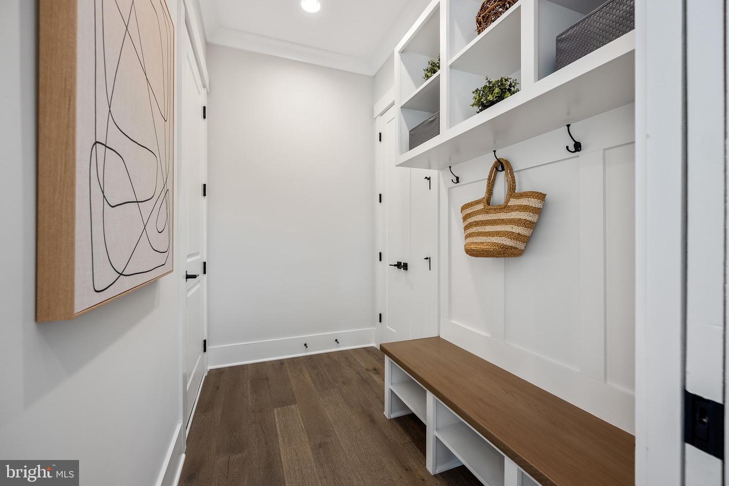 8650 MCHENRY ST, VIENNA, Virginia 22180, 5 Bedrooms Bedrooms, ,5 BathroomsBathrooms,Residential,For sale,8650 MCHENRY ST,VAFX2278078 MLS # VAFX2278078