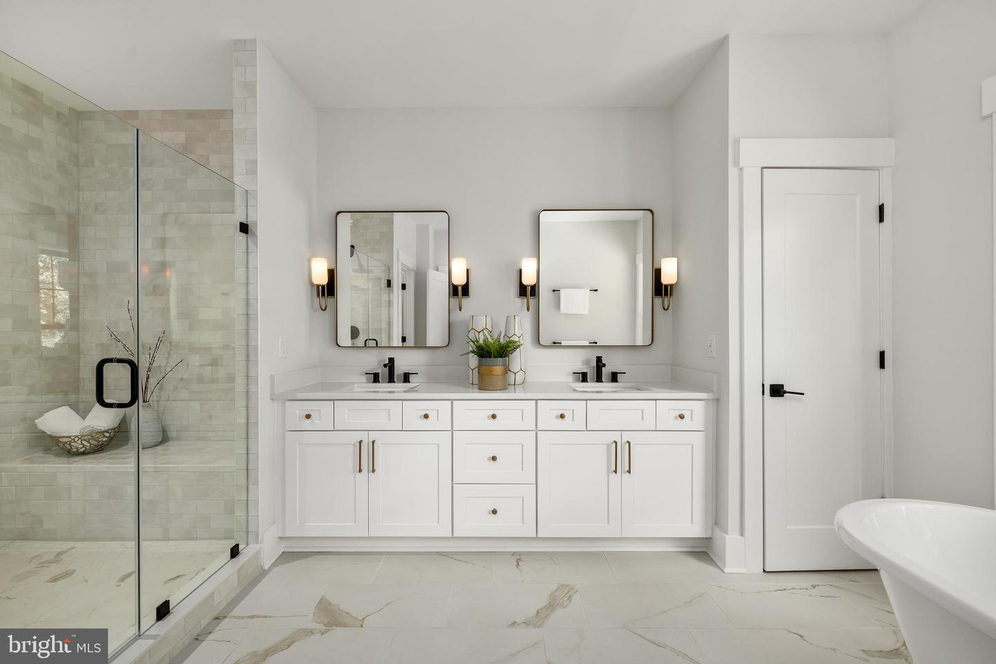 8650 MCHENRY ST, VIENNA, Virginia 22180, 5 Bedrooms Bedrooms, ,5 BathroomsBathrooms,Residential,For sale,8650 MCHENRY ST,VAFX2278078 MLS # VAFX2278078