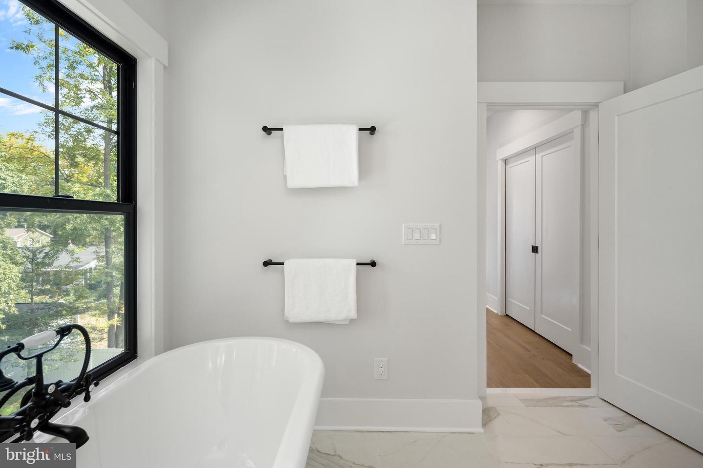 8650 MCHENRY ST, VIENNA, Virginia 22180, 5 Bedrooms Bedrooms, ,5 BathroomsBathrooms,Residential,For sale,8650 MCHENRY ST,VAFX2278078 MLS # VAFX2278078