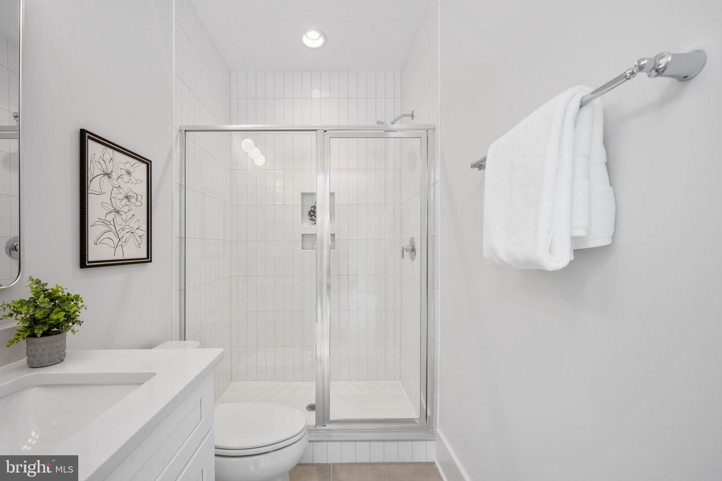 8650 MCHENRY ST, VIENNA, Virginia 22180, 5 Bedrooms Bedrooms, ,5 BathroomsBathrooms,Residential,For sale,8650 MCHENRY ST,VAFX2278078 MLS # VAFX2278078