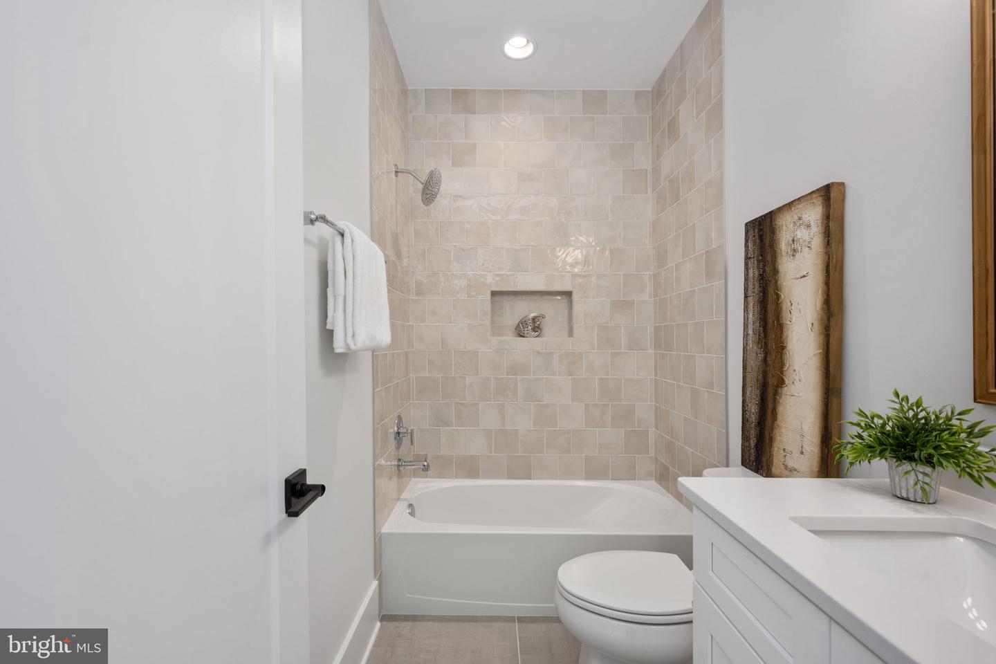 8650 MCHENRY ST, VIENNA, Virginia 22180, 5 Bedrooms Bedrooms, ,5 BathroomsBathrooms,Residential,For sale,8650 MCHENRY ST,VAFX2278078 MLS # VAFX2278078