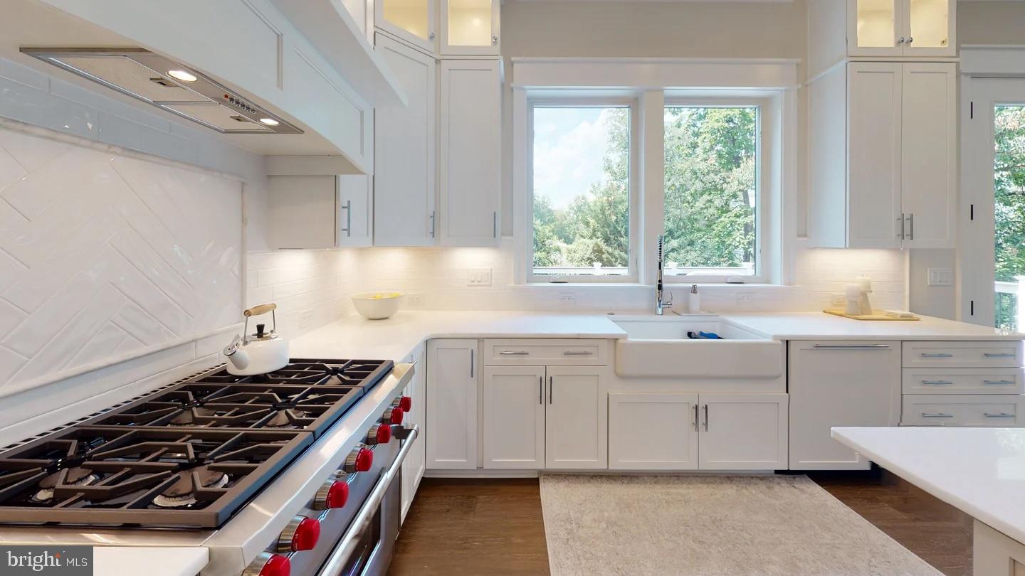 8650 MCHENRY ST, VIENNA, Virginia 22180, 5 Bedrooms Bedrooms, ,5 BathroomsBathrooms,Residential,For sale,8650 MCHENRY ST,VAFX2278078 MLS # VAFX2278078