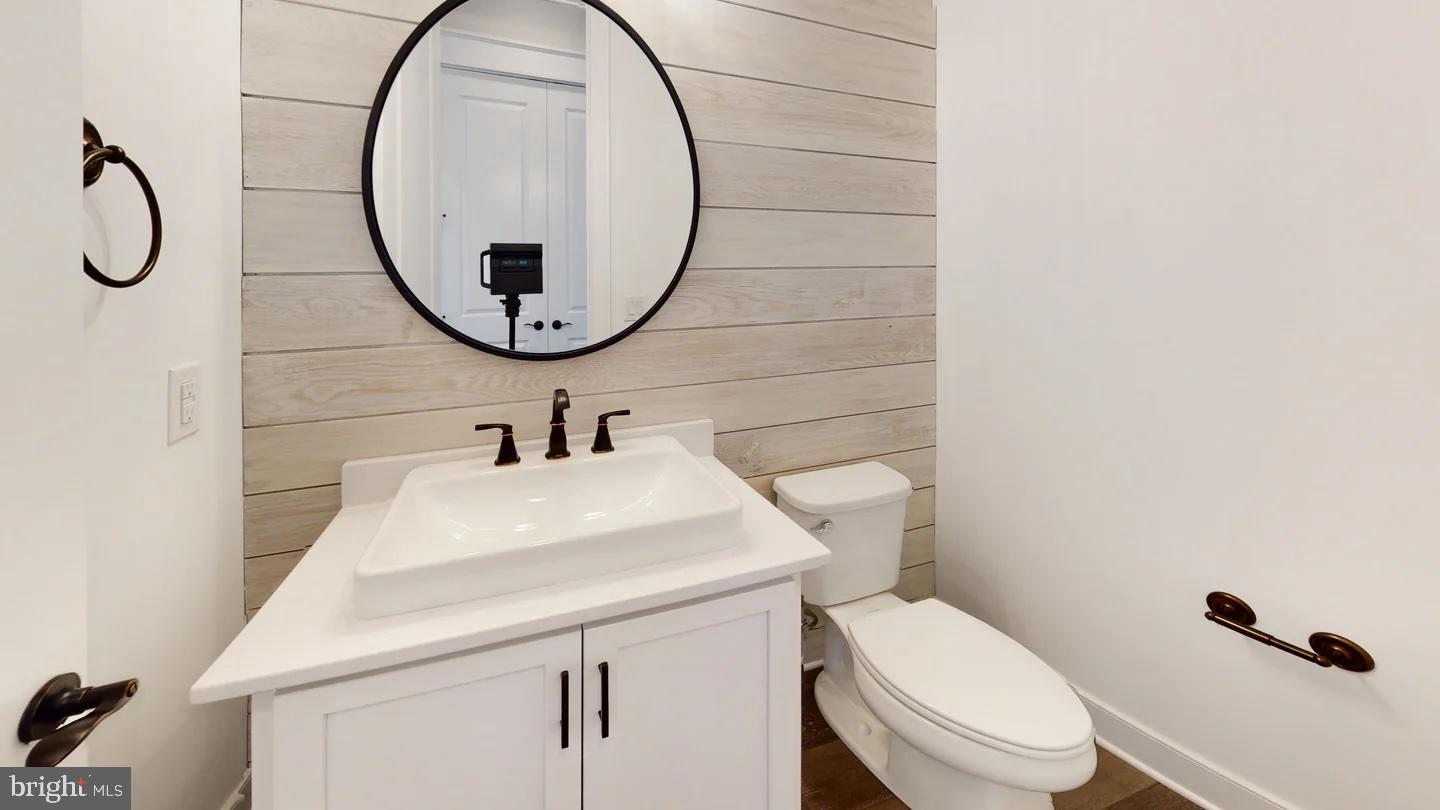 8650 MCHENRY ST, VIENNA, Virginia 22180, 5 Bedrooms Bedrooms, ,5 BathroomsBathrooms,Residential,For sale,8650 MCHENRY ST,VAFX2278078 MLS # VAFX2278078