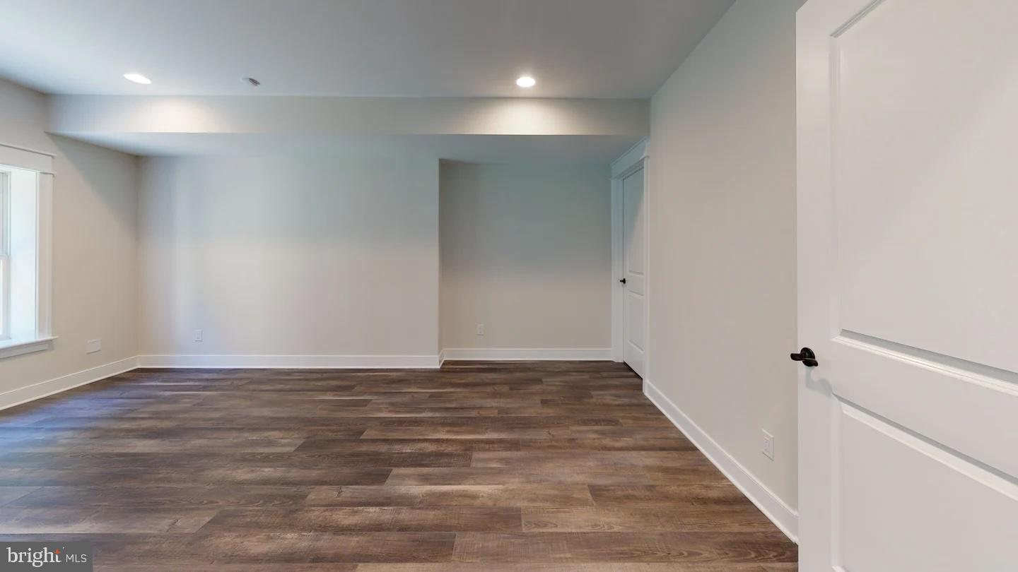 8650 MCHENRY ST, VIENNA, Virginia 22180, 5 Bedrooms Bedrooms, ,5 BathroomsBathrooms,Residential,For sale,8650 MCHENRY ST,VAFX2278078 MLS # VAFX2278078