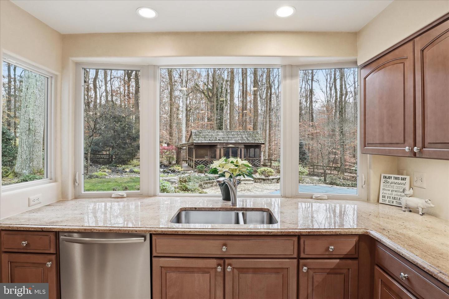 6809 SPOUT LN, FAIRFAX STATION, Virginia 22039, 4 Bedrooms Bedrooms, ,3 BathroomsBathrooms,Residential,For sale,6809 SPOUT LN,VAFX2278126 MLS # VAFX2278126 6809 SPOUT LN, FAIRFAX STATION, Virginia 22039, 4 Bedrooms Bedrooms, ,3 BathroomsBathrooms,Residential,For sale,6809 SPOUT LN,VAFX2278126 MLS # VAFX2278126