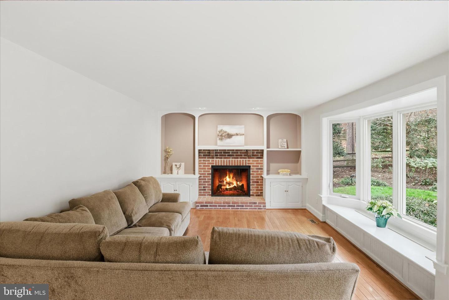 6809 SPOUT LN, FAIRFAX STATION, Virginia 22039, 4 Bedrooms Bedrooms, ,3 BathroomsBathrooms,Residential,For sale,6809 SPOUT LN,VAFX2278126 MLS # VAFX2278126 6809 SPOUT LN, FAIRFAX STATION, Virginia 22039, 4 Bedrooms Bedrooms, ,3 BathroomsBathrooms,Residential,For sale,6809 SPOUT LN,VAFX2278126 MLS # VAFX2278126