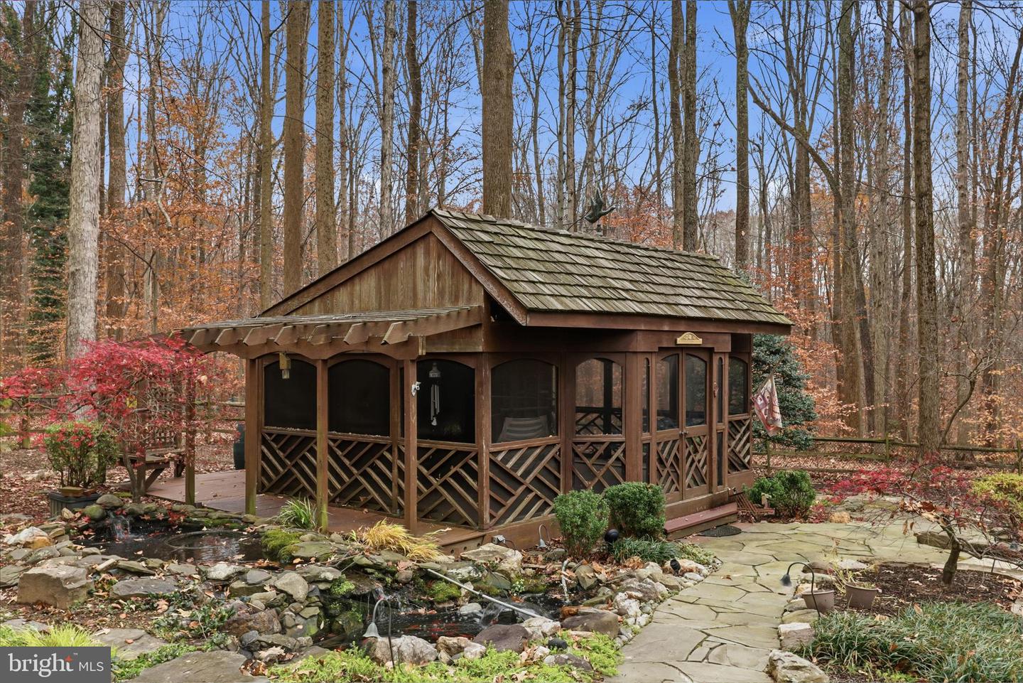 6809 SPOUT LN, FAIRFAX STATION, Virginia 22039, 4 Bedrooms Bedrooms, ,3 BathroomsBathrooms,Residential,For sale,6809 SPOUT LN,VAFX2278126 MLS # VAFX2278126 6809 SPOUT LN, FAIRFAX STATION, Virginia 22039, 4 Bedrooms Bedrooms, ,3 BathroomsBathrooms,Residential,For sale,6809 SPOUT LN,VAFX2278126 MLS # VAFX2278126