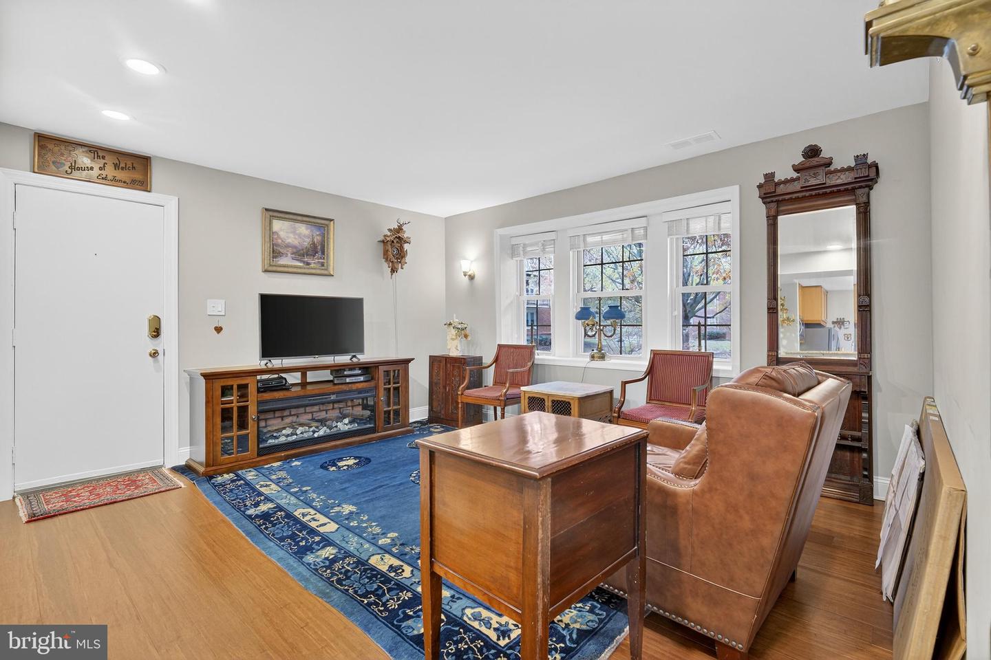 1407 E ABINGDON DR #1, ALEXANDRIA, Virginia 22314, 1 Bedroom Bedrooms, 5 Rooms Rooms,1 BathroomBathrooms,Residential,For sale,1407 E ABINGDON DR #1,VAAX2051590 MLS # VAAX2051590