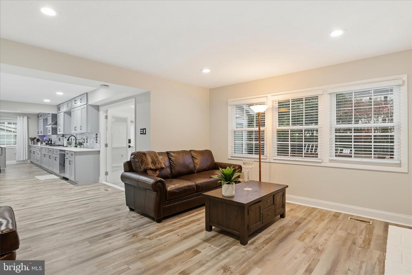 4403 MOYLAN LN, FAIRFAX, Virginia 22033, 4 Bedrooms Bedrooms, ,2 BathroomsBathrooms,Residential,For sale,4403 MOYLAN LN,VAFX2278316 MLS # VAFX2278316