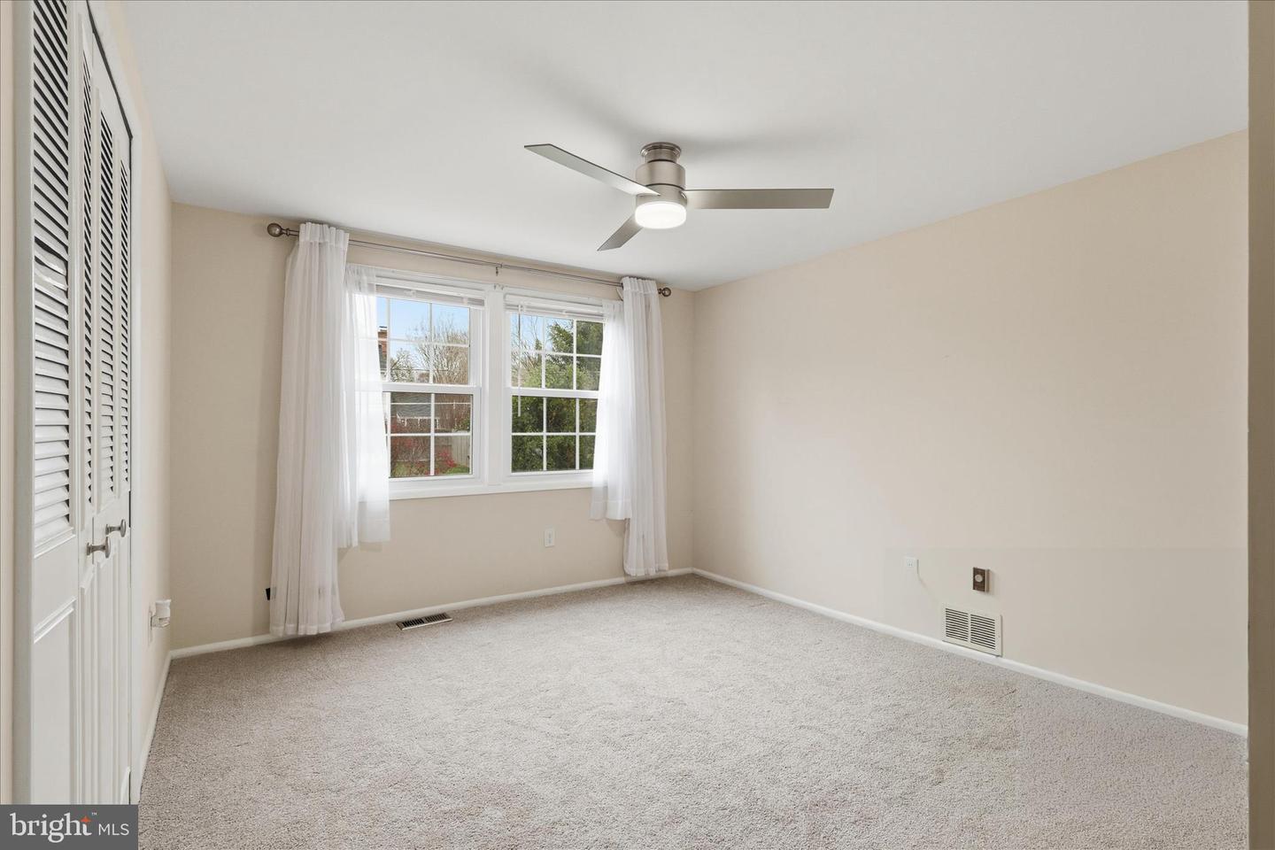 4403 MOYLAN LN, FAIRFAX, Virginia 22033, 4 Bedrooms Bedrooms, ,2 BathroomsBathrooms,Residential,For sale,4403 MOYLAN LN,VAFX2278316 MLS # VAFX2278316