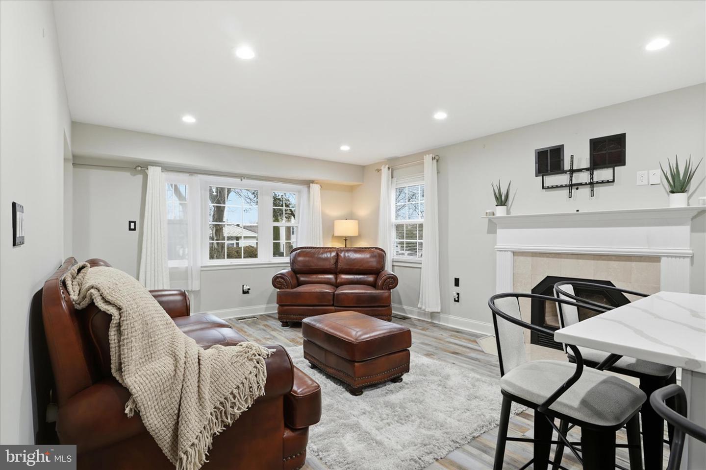 4403 MOYLAN LN, FAIRFAX, Virginia 22033, 4 Bedrooms Bedrooms, ,2 BathroomsBathrooms,Residential,For sale,4403 MOYLAN LN,VAFX2278316 MLS # VAFX2278316