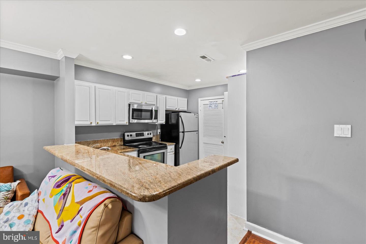 3916 WOODHUE PL #8, ALEXANDRIA, Virginia 22309, 2 Bedrooms Bedrooms, ,1 BathroomBathrooms,Residential,For sale,3916 WOODHUE PL #8,VAFX2279000 MLS # VAFX2279000 3916 WOODHUE PL #8, ALEXANDRIA, Virginia 22309, 2 Bedrooms Bedrooms, ,1 BathroomBathrooms,Residential,For sale,3916 WOODHUE PL #8,VAFX2279000 MLS # VAFX2279000