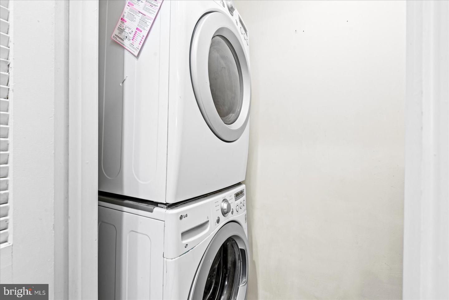 3916 WOODHUE PL #8, ALEXANDRIA, Virginia 22309, 2 Bedrooms Bedrooms, ,1 BathroomBathrooms,Residential,For sale,3916 WOODHUE PL #8,VAFX2279000 MLS # VAFX2279000 3916 WOODHUE PL #8, ALEXANDRIA, Virginia 22309, 2 Bedrooms Bedrooms, ,1 BathroomBathrooms,Residential,For sale,3916 WOODHUE PL #8,VAFX2279000 MLS # VAFX2279000