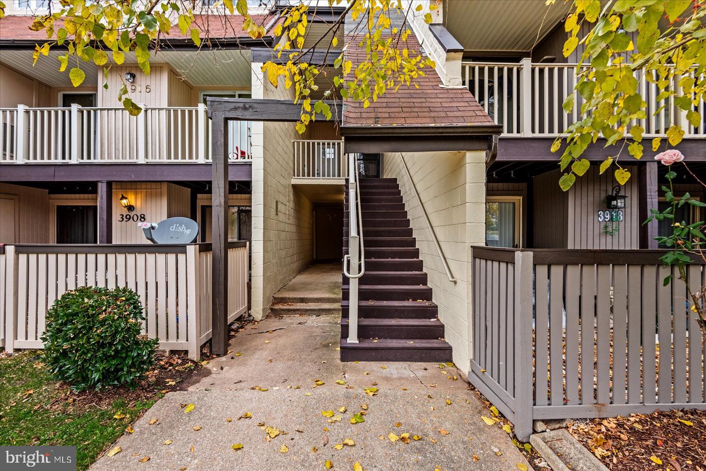 3916 WOODHUE PL #8, ALEXANDRIA, Virginia 22309, 2 Bedrooms Bedrooms, ,1 BathroomBathrooms,Residential,For sale,3916 WOODHUE PL #8,VAFX2279000 MLS # VAFX2279000 3916 WOODHUE PL #8, ALEXANDRIA, Virginia 22309, 2 Bedrooms Bedrooms, ,1 BathroomBathrooms,Residential,For sale,3916 WOODHUE PL #8,VAFX2279000 MLS # VAFX2279000