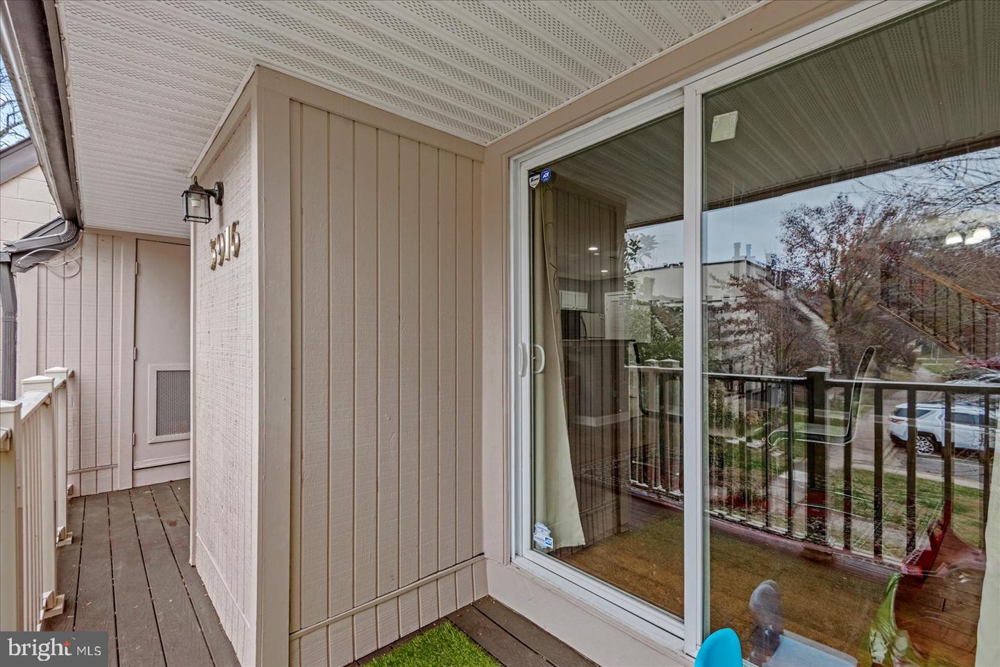 3916 WOODHUE PL #8, ALEXANDRIA, Virginia 22309, 2 Bedrooms Bedrooms, ,1 BathroomBathrooms,Residential,For sale,3916 WOODHUE PL #8,VAFX2279000 MLS # VAFX2279000 3916 WOODHUE PL #8, ALEXANDRIA, Virginia 22309, 2 Bedrooms Bedrooms, ,1 BathroomBathrooms,Residential,For sale,3916 WOODHUE PL #8,VAFX2279000 MLS # VAFX2279000