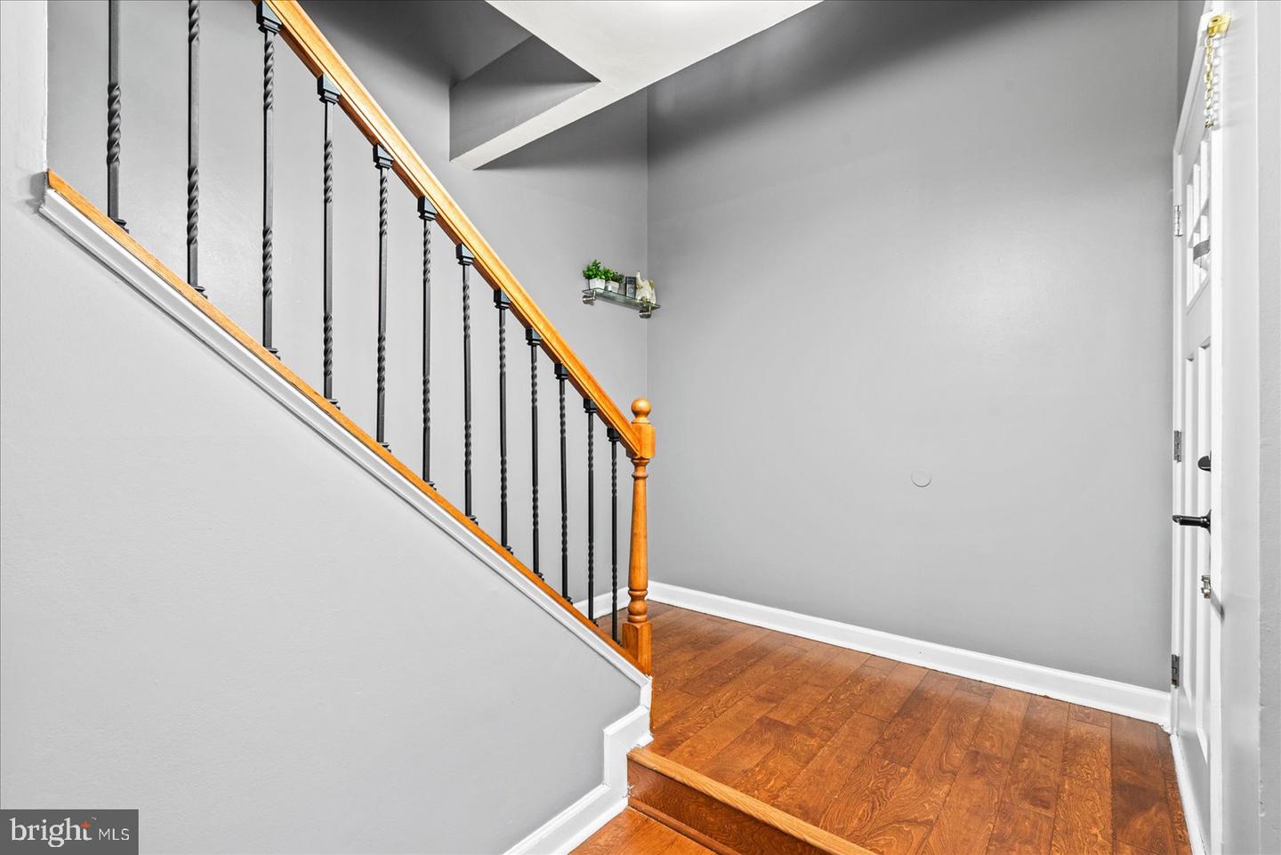 3916 WOODHUE PL #8, ALEXANDRIA, Virginia 22309, 2 Bedrooms Bedrooms, ,1 BathroomBathrooms,Residential,For sale,3916 WOODHUE PL #8,VAFX2279000 MLS # VAFX2279000 3916 WOODHUE PL #8, ALEXANDRIA, Virginia 22309, 2 Bedrooms Bedrooms, ,1 BathroomBathrooms,Residential,For sale,3916 WOODHUE PL #8,VAFX2279000 MLS # VAFX2279000