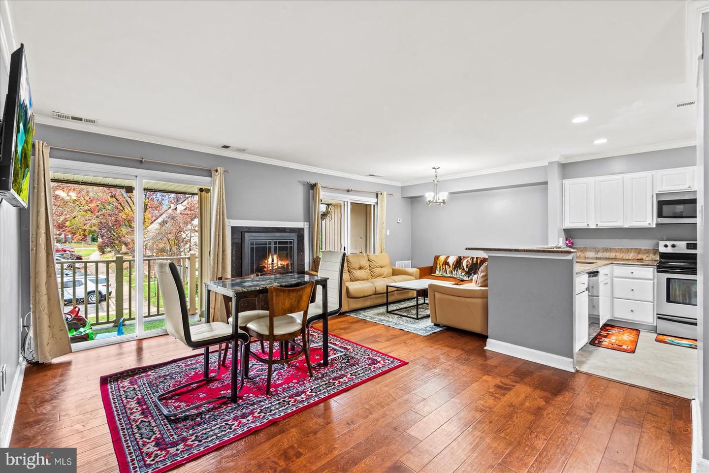 3916 WOODHUE PL #8, ALEXANDRIA, Virginia 22309, 2 Bedrooms Bedrooms, ,1 BathroomBathrooms,Residential,For sale,3916 WOODHUE PL #8,VAFX2279000 MLS # VAFX2279000 3916 WOODHUE PL #8, ALEXANDRIA, Virginia 22309, 2 Bedrooms Bedrooms, ,1 BathroomBathrooms,Residential,For sale,3916 WOODHUE PL #8,VAFX2279000 MLS # VAFX2279000